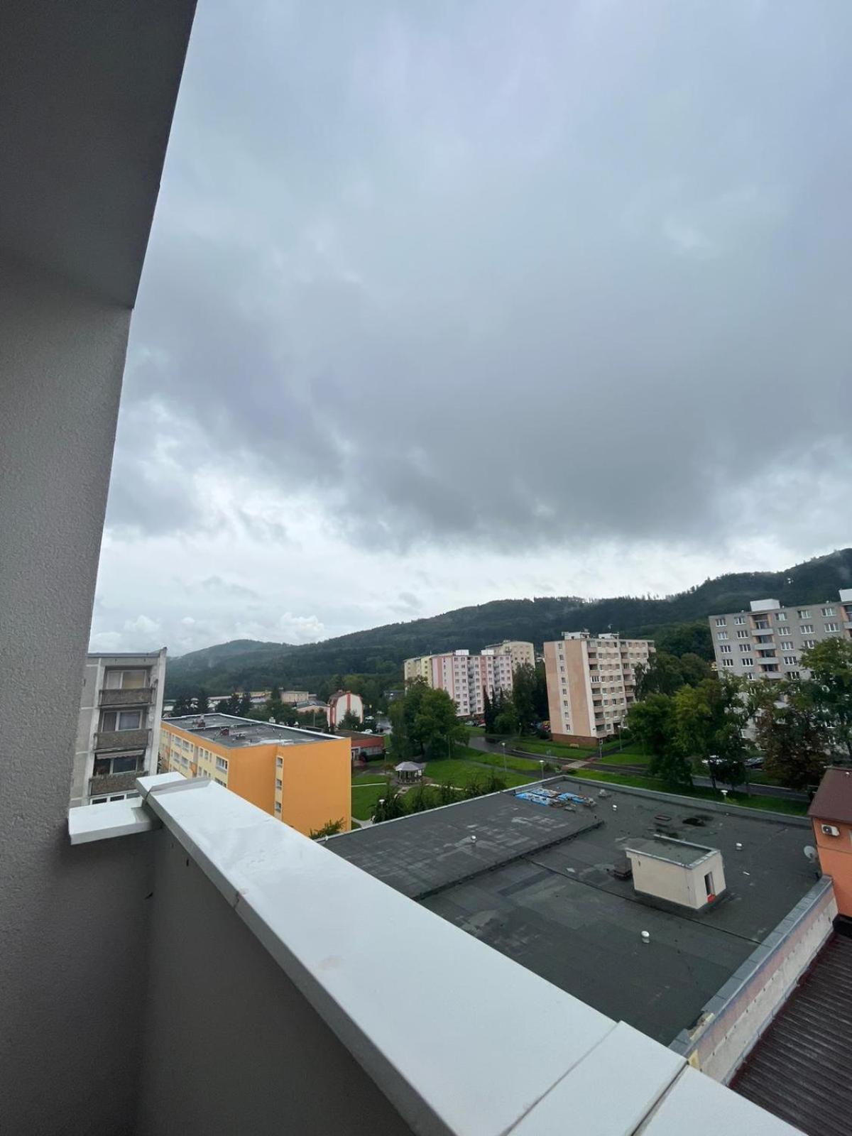 Apartmens Kv كارلوفي فاري المظهر الخارجي الصورة
